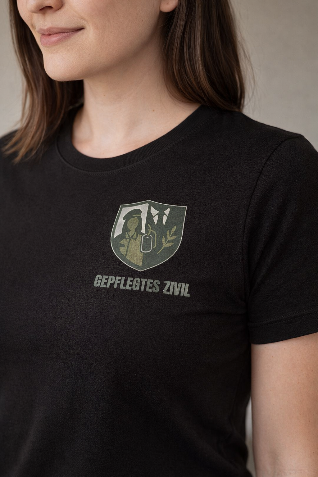 GEPFLEGTES ZIVIL™ | T-Shirt Wappen | Unisex