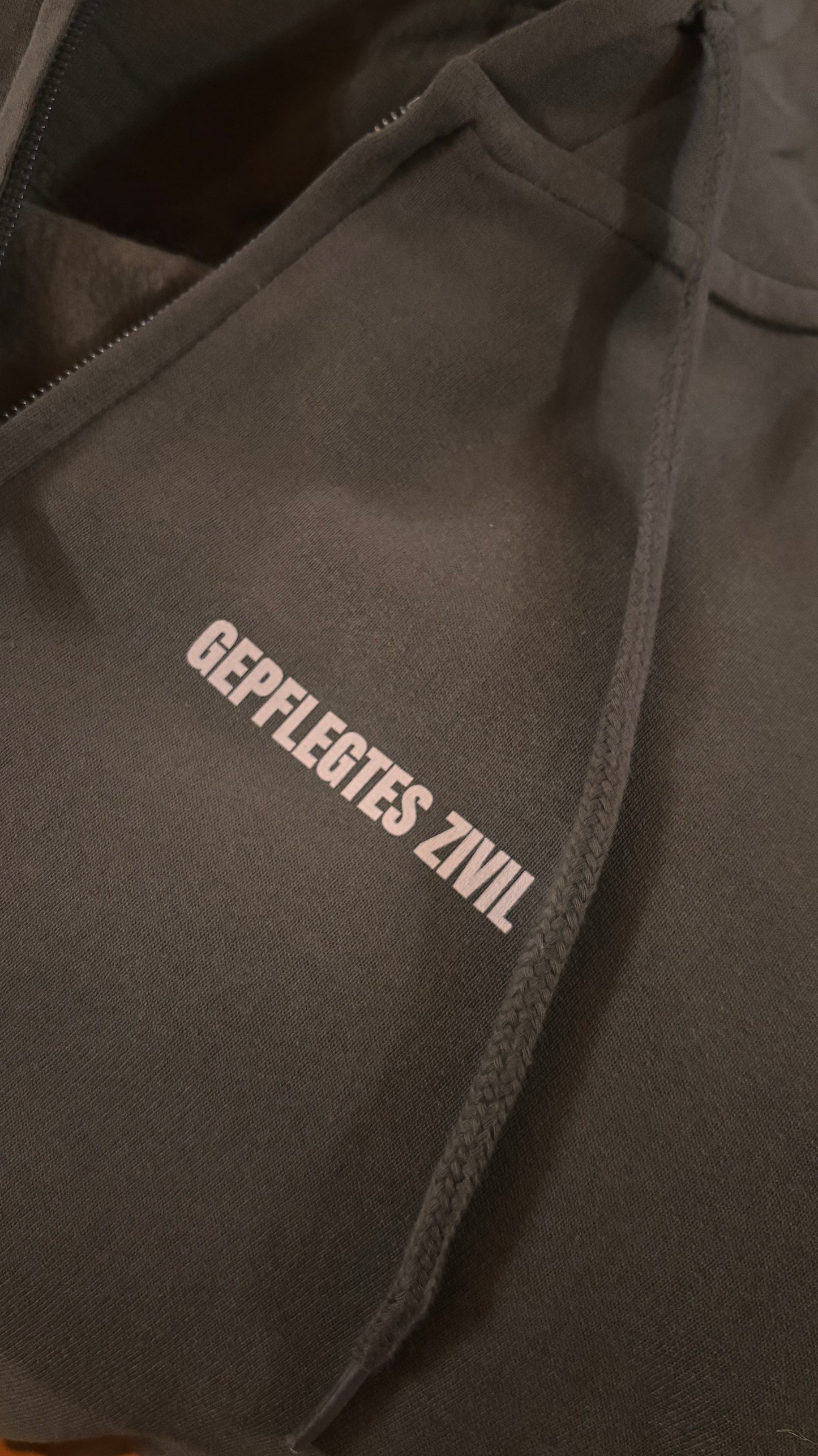 GEPFLEGTES ZIVIL™ | Zip Hoodie | Unisex