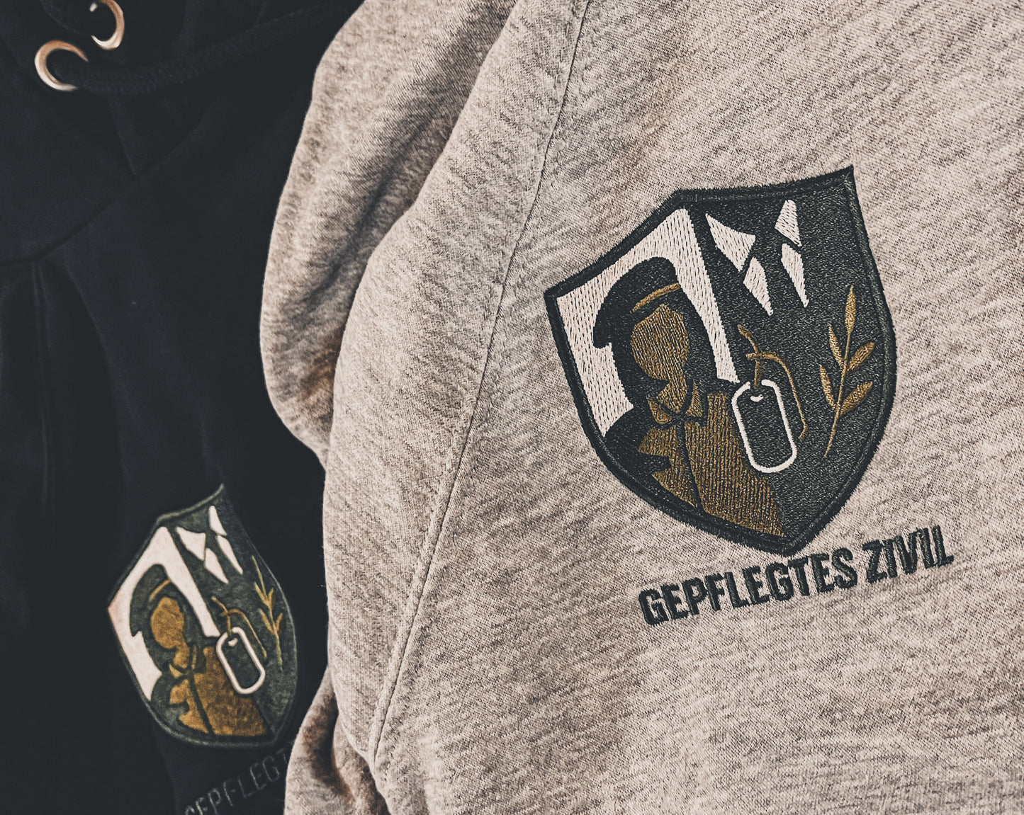 Gepflegtes Zivil™ | Damen Hoodie