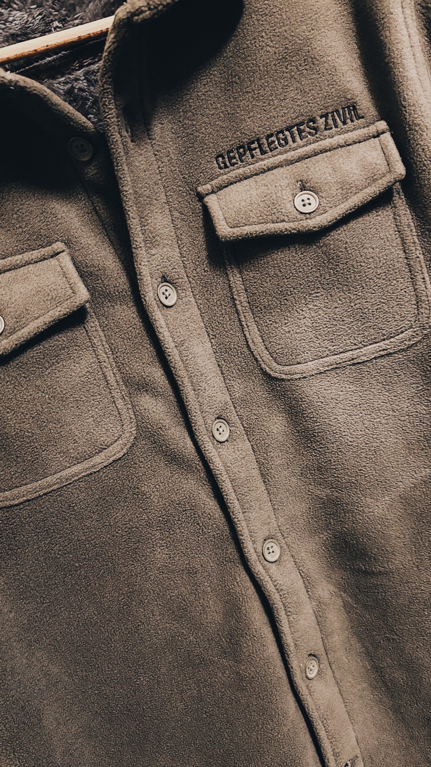Gepflegtes Zivil™ | Fleece-Hemdjacke